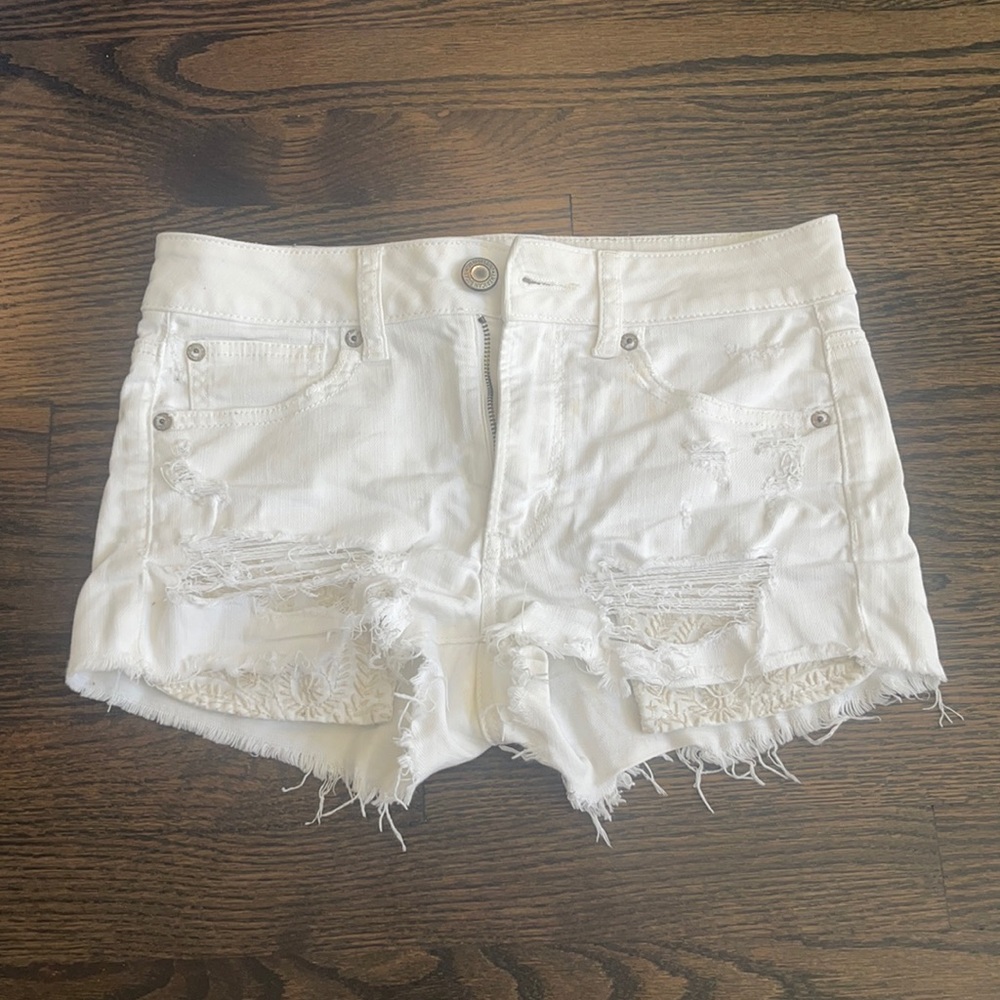 American Eagle High Rise White Jean Shorts!